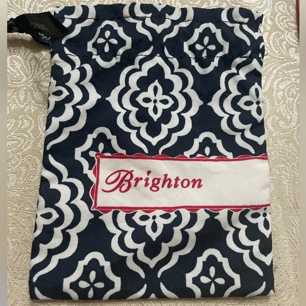 SOLD Brighton Tin & Dust Bags - Picture 4 of 4